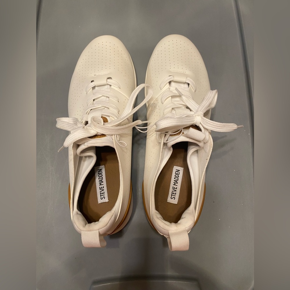 Steve Madden Sneakers size 10 men’s